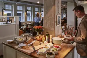 Dinner buffet at HENRI Hamburg A buffet with a variety of dishes.