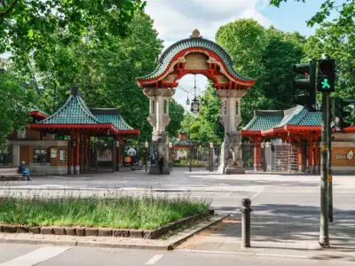 Berlin Zoo entrance Front view of Berlin Zoo entrance